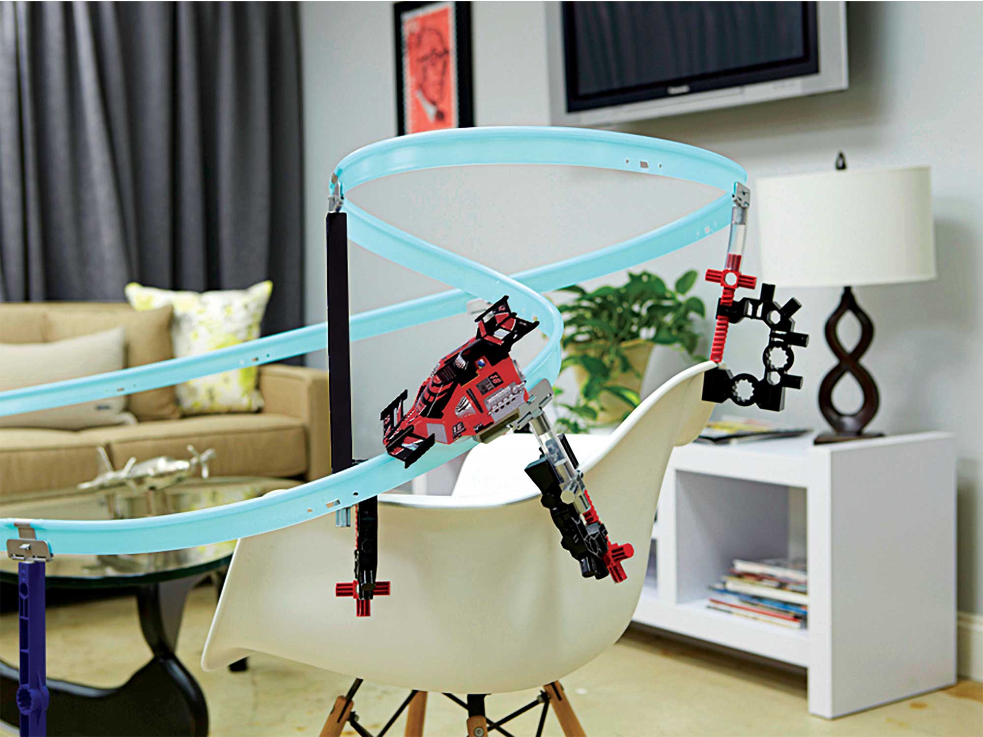 Mega Tracks™ Corkscrew Chaos™ Starter Set Red Car